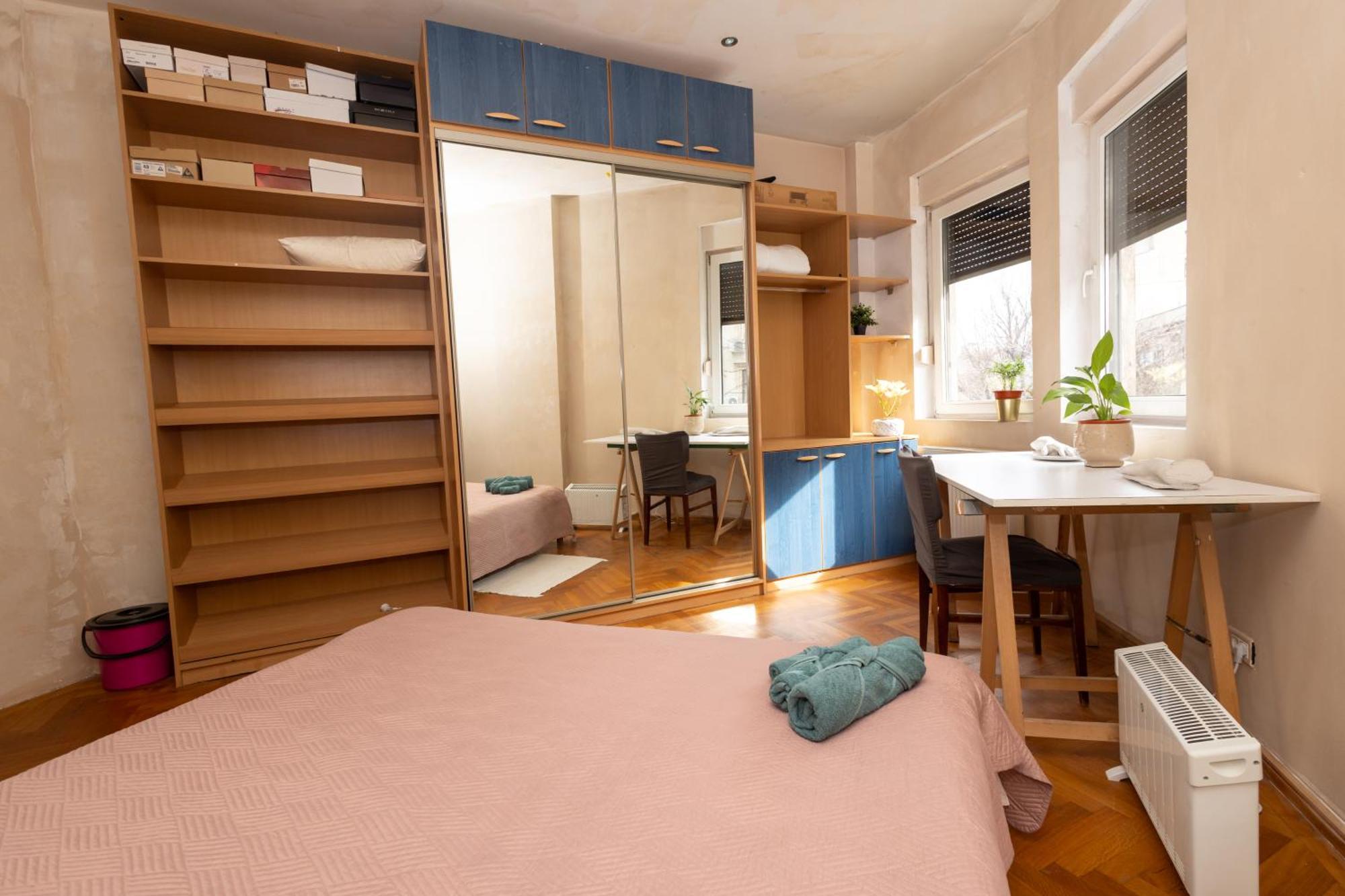 Shared Retro Vintage Luxury Apartment 布加勒斯特 外观 照片