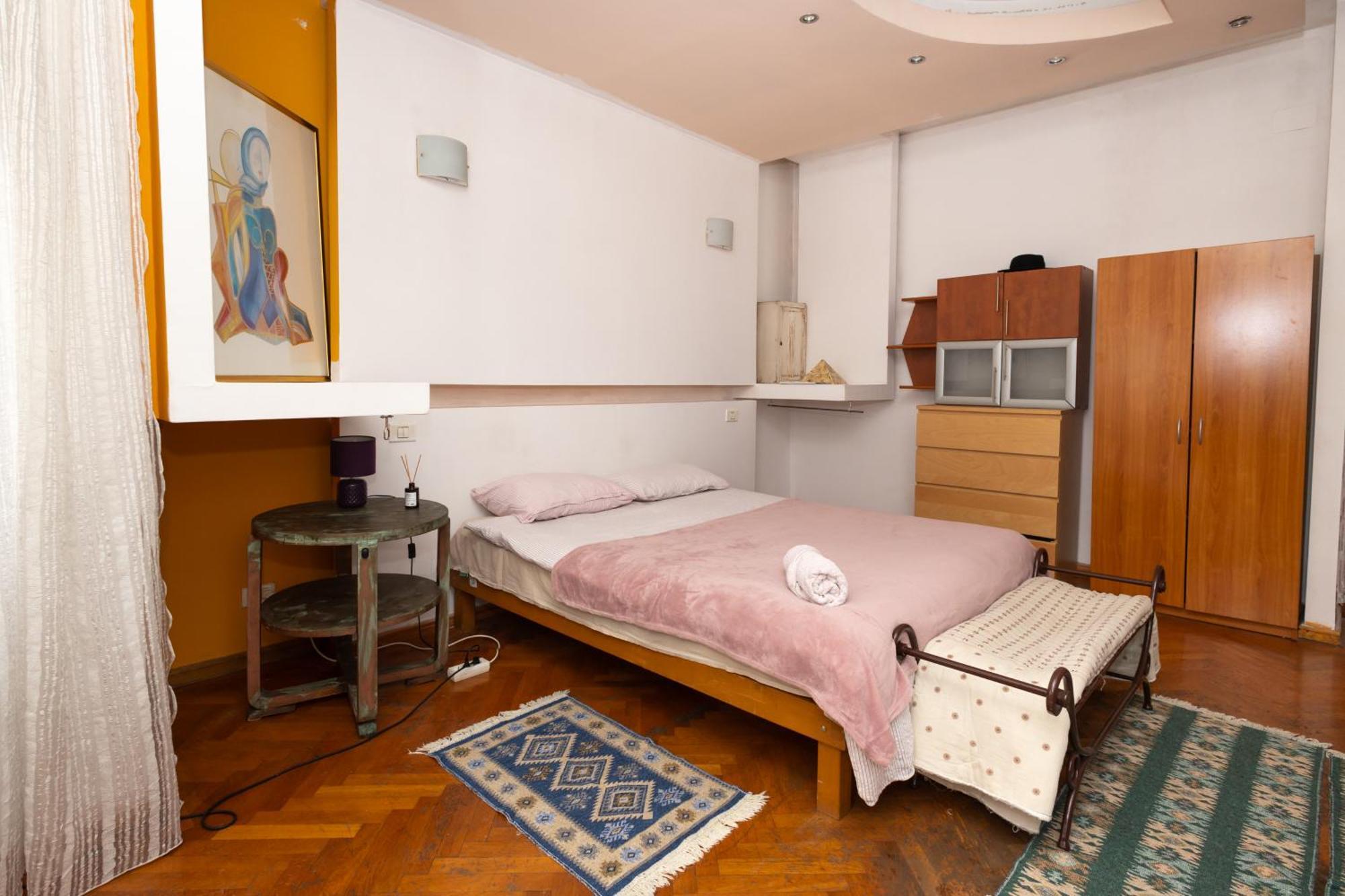 Shared Retro Vintage Luxury Apartment 布加勒斯特 外观 照片