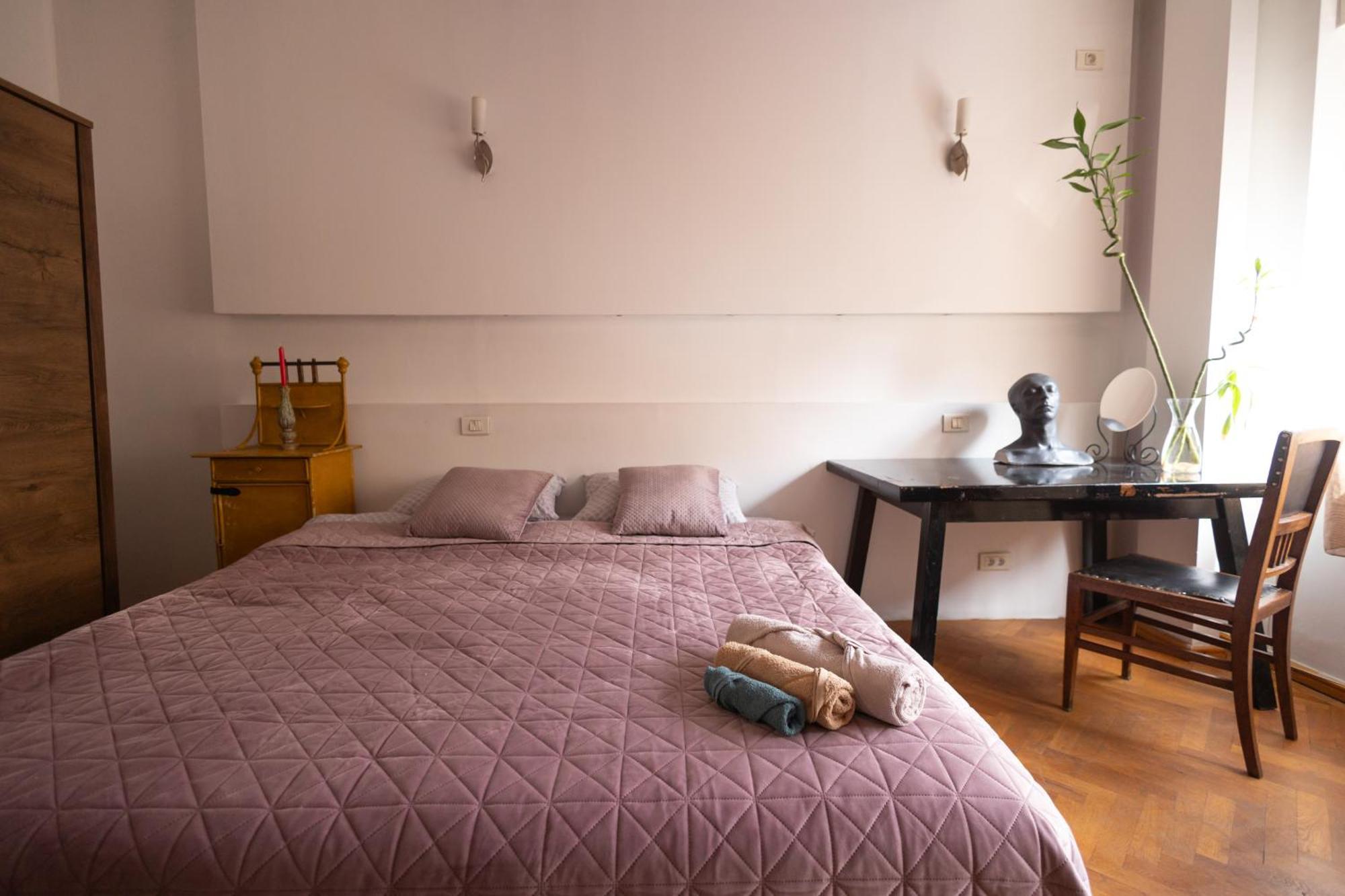 Shared Retro Vintage Luxury Apartment 布加勒斯特 外观 照片