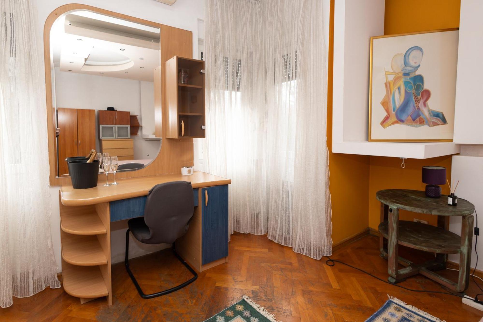 Shared Retro Vintage Luxury Apartment 布加勒斯特 外观 照片