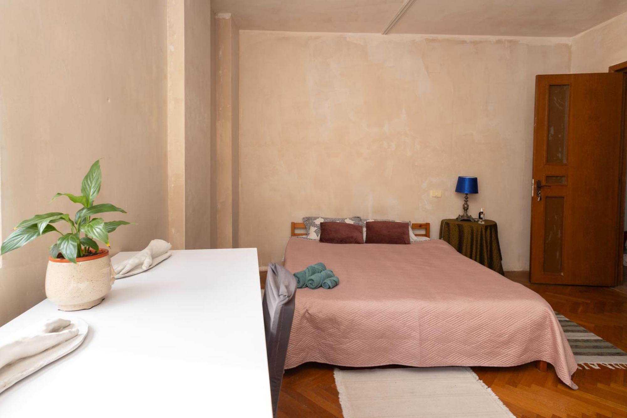Shared Retro Vintage Luxury Apartment 布加勒斯特 外观 照片