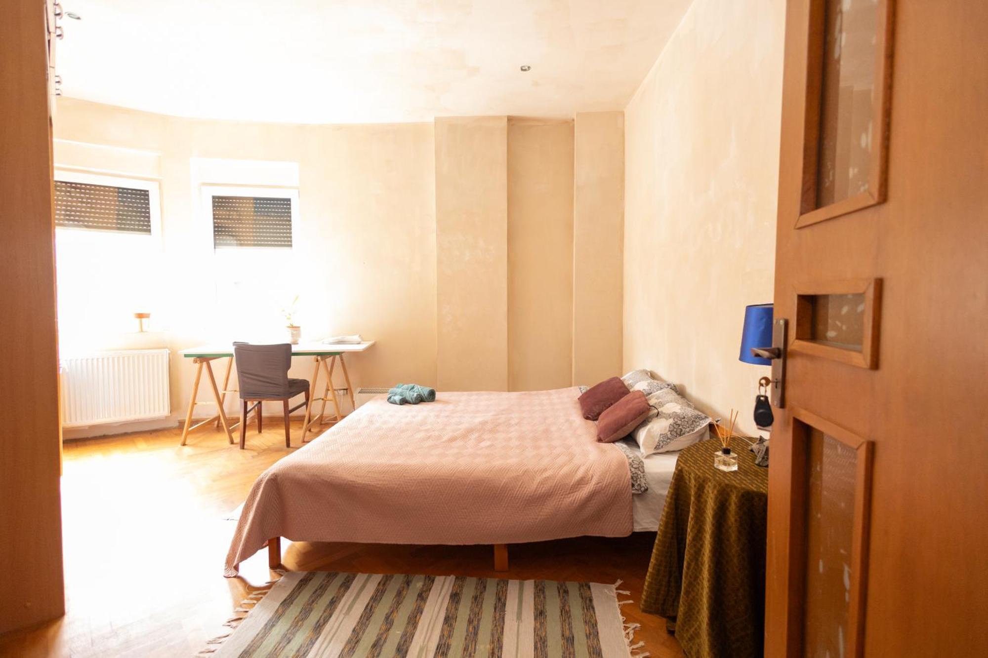 Shared Retro Vintage Luxury Apartment 布加勒斯特 外观 照片